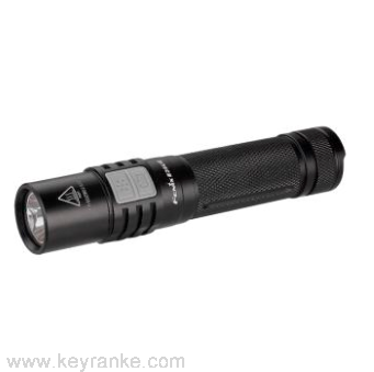 Fenix 防水戶外強光LED手電筒